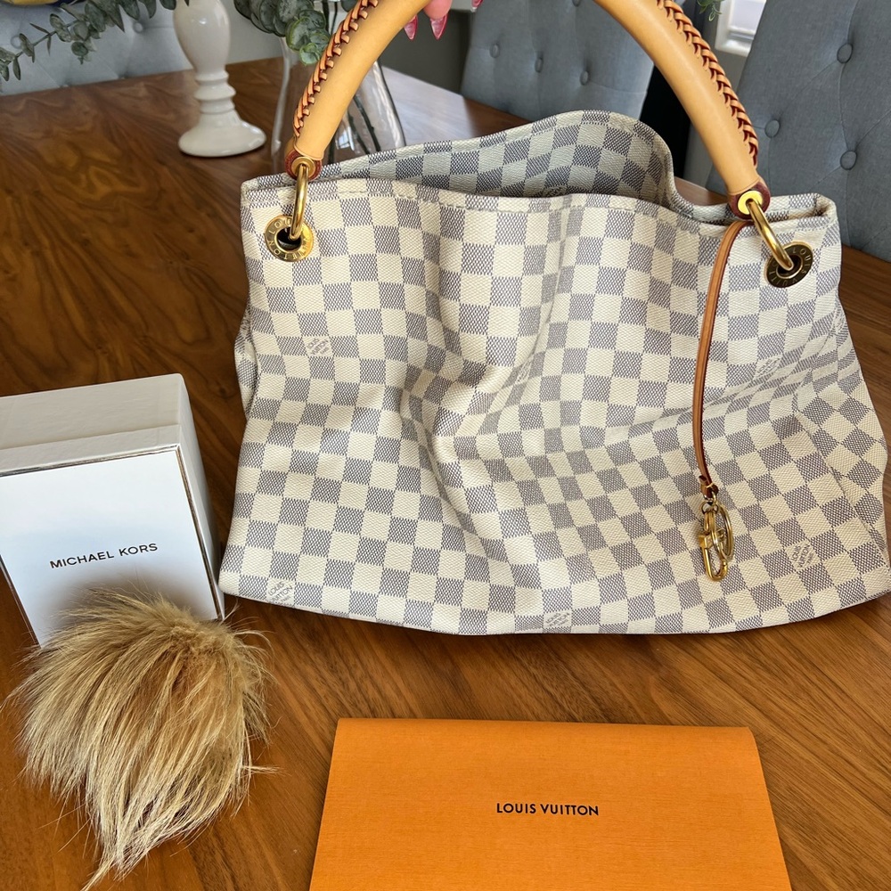 💯Authentic LV artsy damier azur